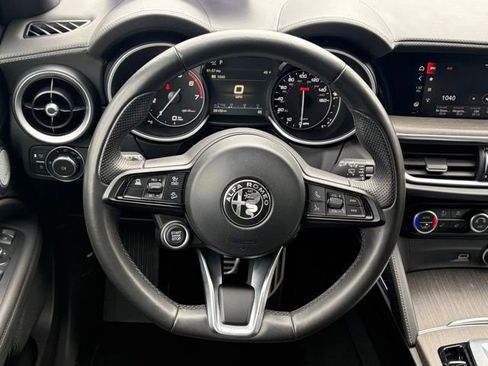 Used 2023 Alfa Romeo Stelvio Ti image 48