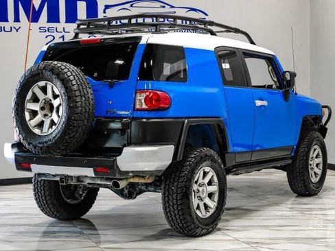 Used 2007 Toyota FJ Cruiser 4WD w/ Upgrade Pkg 2 image 10