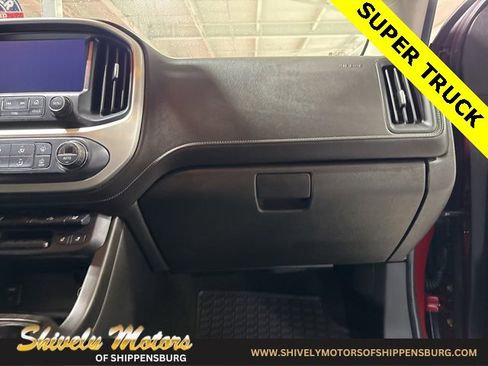Used 2017 GMC Canyon SLT w/ Driver Alert Package image 39