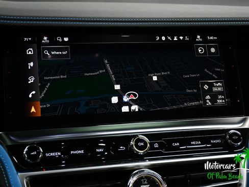 Used 2025 Bentley Flying Spur Plug-In Hybrid image 37