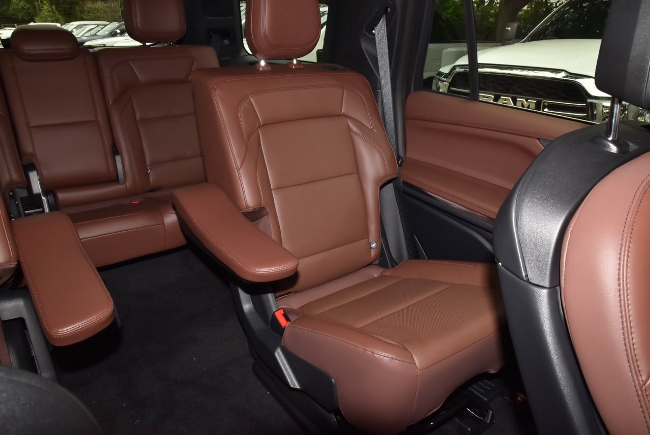 New 2026 Lincoln Navigator Reserve AWD/4WD image 22