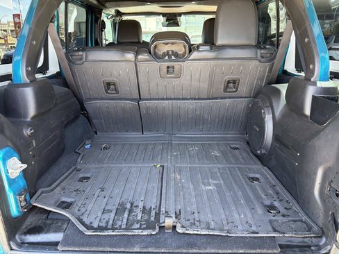 Used 2024 Jeep Wrangler Unlimited Rubicon AWD/4WD image 5
