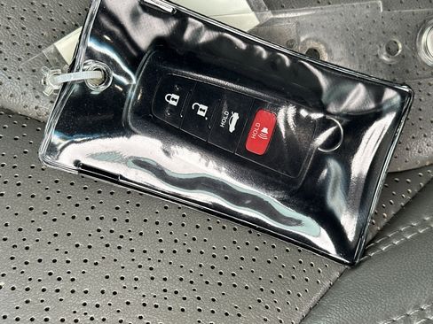 Used 2020 Toyota Avalon Limited w/ All Weather Liner Package image 10