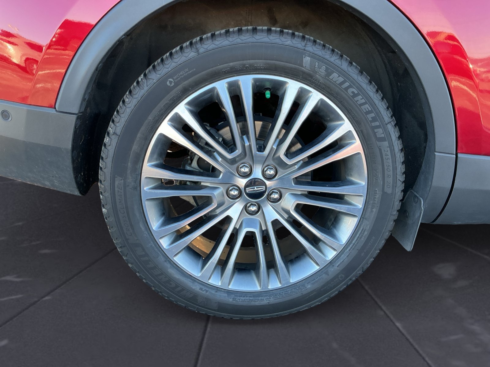 Used 2016 Lincoln MKX Reserve w/ Technology Package FWD image 14