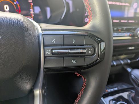 Used 2023 Chevrolet Colorado Z71 w/ Z71 Convenience Package 2 image 27