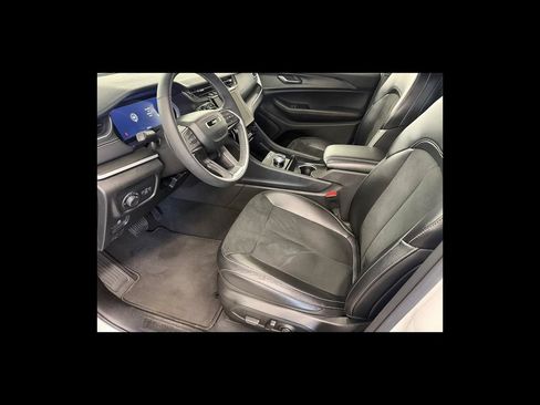 Used 2024 Jeep Grand Cherokee L Laredo AWD/4WD image 11