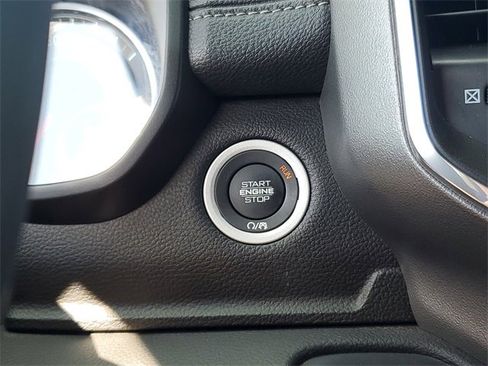 Used 2025 RAM 1500 Laramie image 20