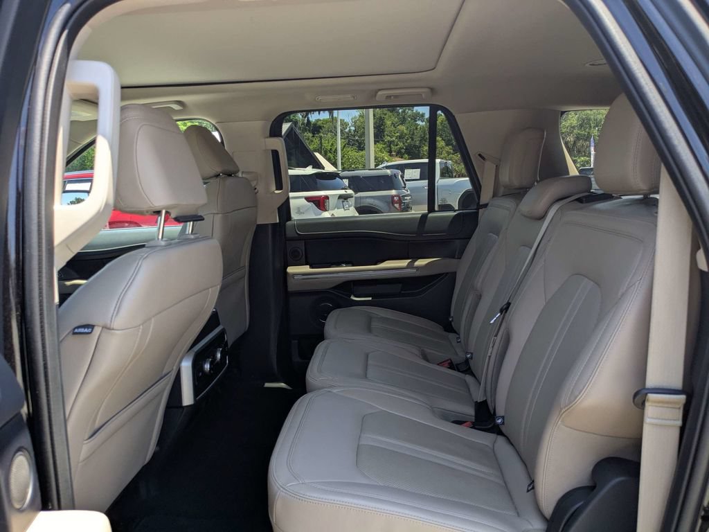 Used 2024 Ford Expedition Max Limited RWD image 18