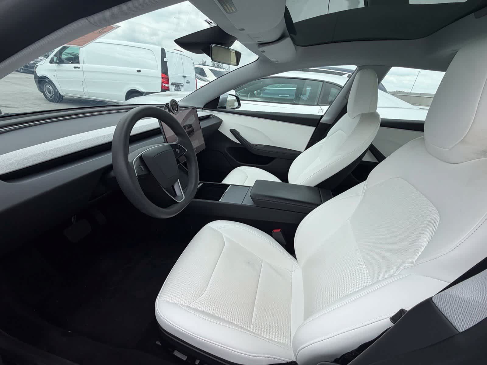 Used 2024 Tesla Model 3 Standard Range RWD image 5