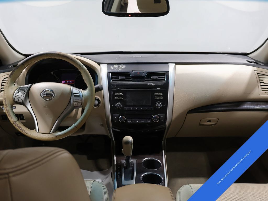 Used 2014 Nissan Altima 2.5 SL w/ Moonroof Package FWD image 3