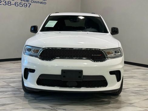 Used 2023 Dodge Durango SXT Launch Edition image 3