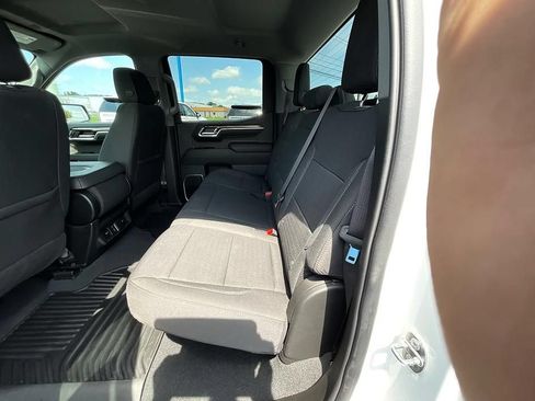 Used 2023 Chevrolet Silverado 1500 LT AWD/4WD image 27
