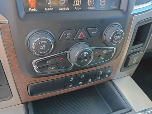Used 2015 RAM 1500 Laramie w/ Convenience Group image 12