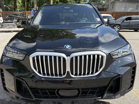 Certified 2025 BMW X5 xDrive50e w/ M Sport Package AWD/4WD image 3