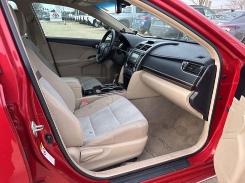 Used 2012 Toyota Camry XLE w/ Convenience Pkg image 17