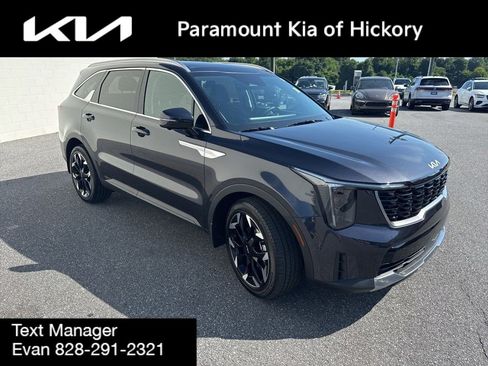 Used 2025 Kia Sorento SX FWD image 3