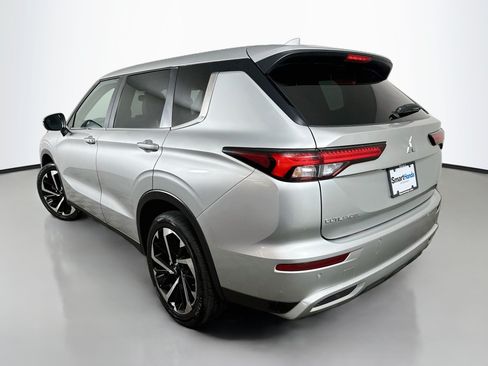 Used 2024 Mitsubishi Outlander SE AWD/4WD image 5