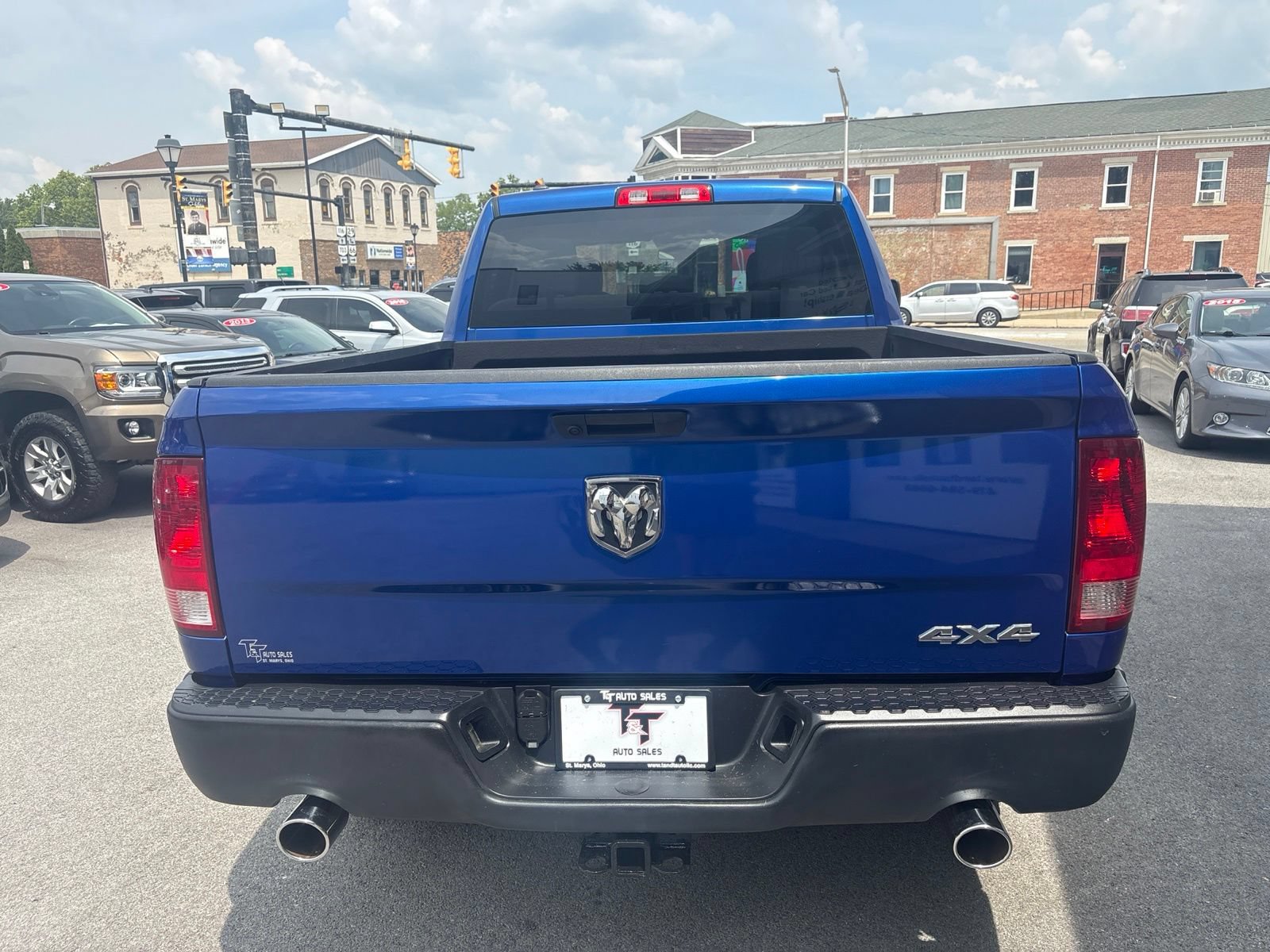 Used 2019 RAM 1500 Express w/ Express Value Package AWD/4WD image 4