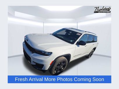 Used 2023 Jeep Grand Cherokee L Limited w/ Black Appearance Package