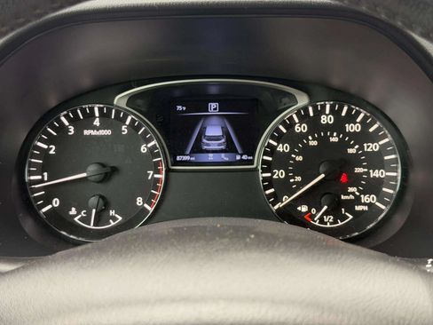 Used 2020 Nissan Pathfinder SL FWD image 25