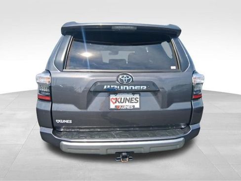 Used 2023 Toyota 4Runner TRD Off-Road Premium w/ Off Road Premium Plus Package AWD/4WD image 9