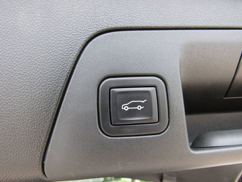 Used 2022 Buick Envision Preferred FWD image 19
