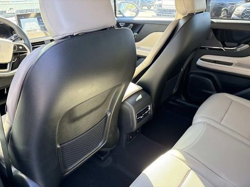 New 2026 Lincoln Corsair Reserve image 17