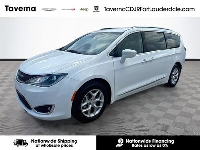 Used 2019 Chrysler Pacifica Touring-L Plus w/ Advanced Safetytec Group