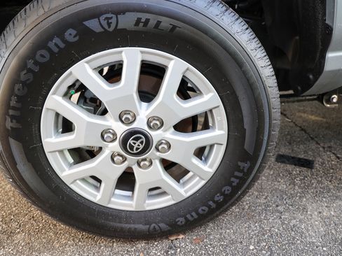 Certified 2025 Toyota Tacoma SR5 image 15