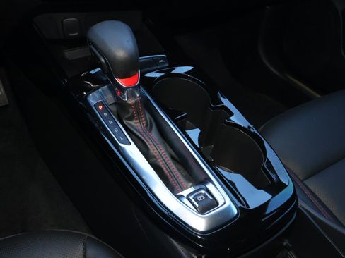 Used 2024 Chevrolet Trax RS w/ Sunroof Package image 27