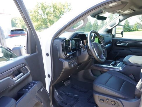 Certified 2026 Chevrolet Silverado 3500 LTZ w/ LTZ Plus Package AWD/4WD image 14