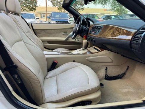 Used 2005 BMW Z4 2.5i RWD image 29