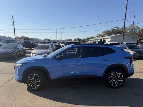 Used 2024 Chevrolet Trax RS image 8