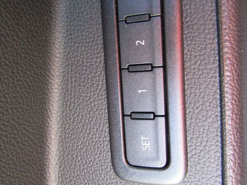Used 2020 Chevrolet Suburban Premier AWD/4WD image 23