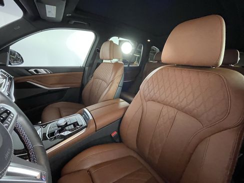 Certified 2025 BMW X5 M60i image 9