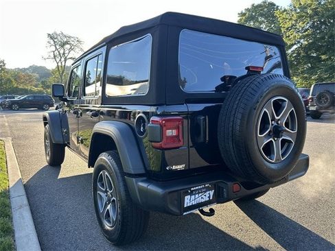 Certified 2022 Jeep Wrangler Unlimited Sport image 6