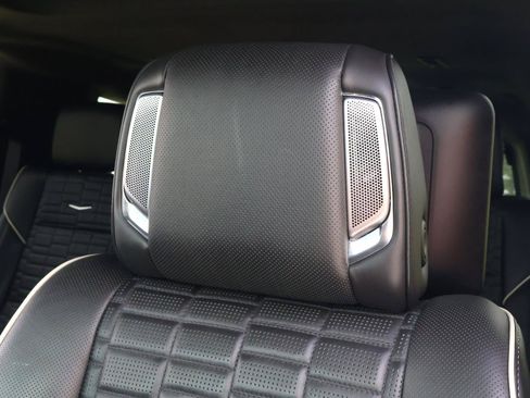 Used 2024 Cadillac Escalade ESV Sport Platinum w/ LPO, ONYX Package AWD/4WD image 23