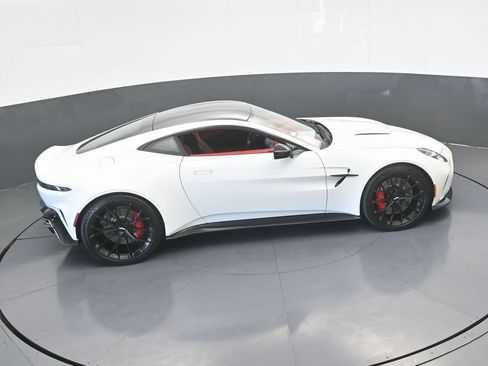 Used 2025 Aston Martin V8 Vantage Coupe image 67