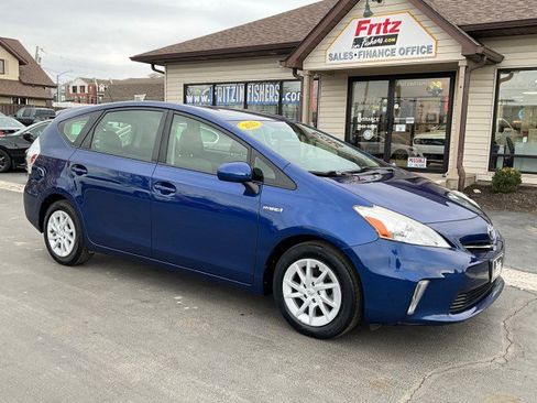 Used 2013 Toyota Prius V Three image 31