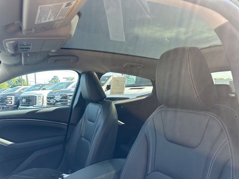 New 2025 Ford Mustang Mach-E Premium image 17