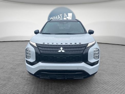 Used 2025 Mitsubishi Outlander SEL Black Edition image 9