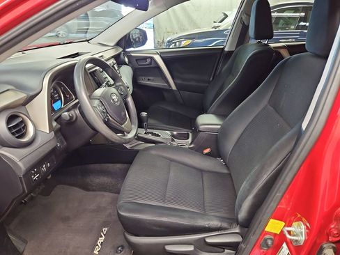 Used 2015 Toyota RAV4 LE AWD/4WD image 14