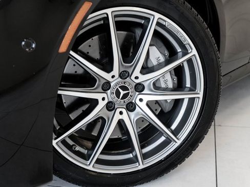 Used 2022 Mercedes-Benz E 350 Sedan image 2