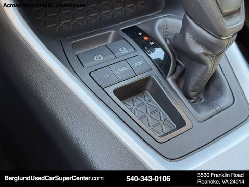Used 2024 Toyota RAV4 XLE image 25