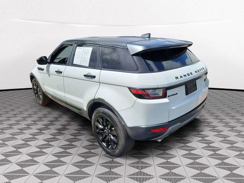 Used 2018 Land Rover Range Rover Evoque SE AWD/4WD image 4