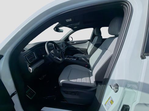 New 2026 Volkswagen Atlas Cross Sport SEL R-Line image 17