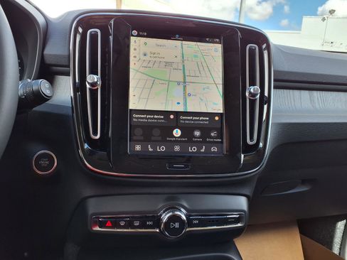 New 2026 Volvo XC40 B5 Core image 15