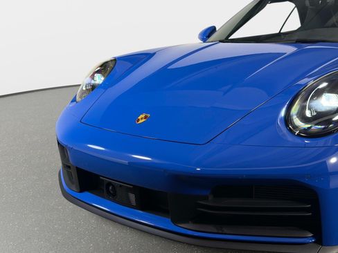 Used 2025 Porsche 911 Carrera RWD image 11