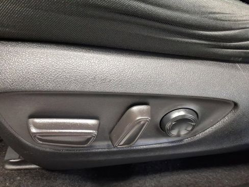 Used 2019 Toyota RAV4 XLE w/ Convenience Package image 18