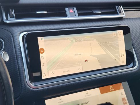 Certified 2023 Land Rover Range Rover Velar R-Dynamic S image 19